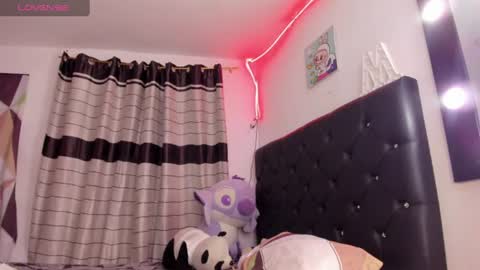 Snapshot of ailen_aria chatting on July 2026 03:44:01 AM ailen and aria online show from July 2026 03:44:01 AM