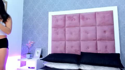 Ailen online show from November 2025 12:31:02 PM