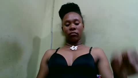 Snapshot of aimee982179 chatting on April 2026 06:10:01 PM aimee982179 online show from April 2026 06:10:01 PM