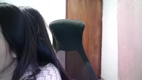 Snapshot of aineangeel chatting on September 2025 11:32:02 PM AINE online show from September 2025 11:32:02 PM