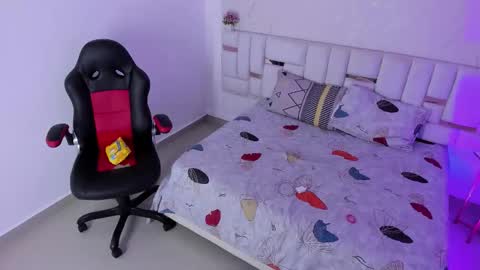  Ainoa online show from November 2025 11:11:01 AM