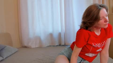 Sofia help me get 50 thumbs up online show from May 2026 05:36:02 AM