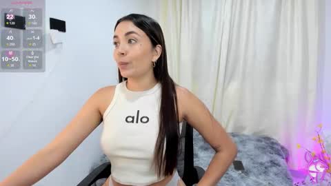 Aisha online show from November 2025 11:16:01 PM