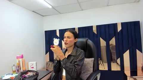 Aisha online show from March 2026 02:15:01 AM