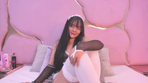 Snapshot of aisha_leenss chatting on February 2026 02:27:02 PM Aisha online show from February 2026 02:27:02 PM