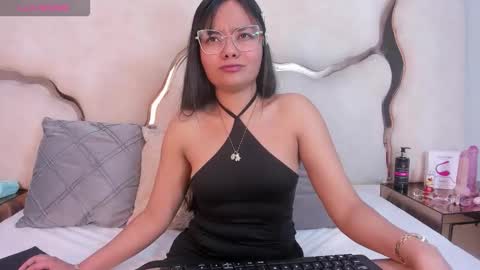Snapshot of aisha_leenss chatting on February 2026 02:59:02 PM Aisha online show from February 2026 02:59:02 PM