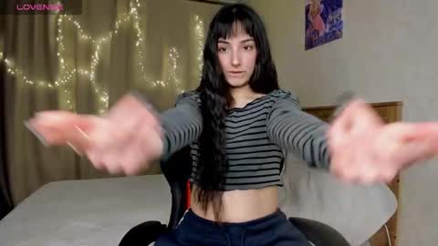 Aisha online show from March 2026 09:10:01 PM