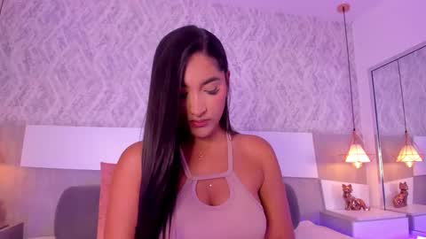 Aisha online show from September 2025 05:27:02 PM