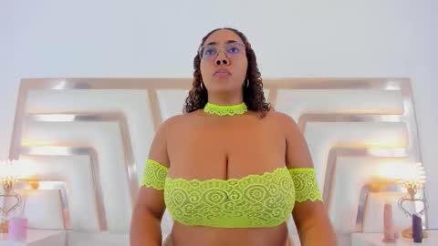 Aisha Rodgers online show from November 2025 08:52:02 PM