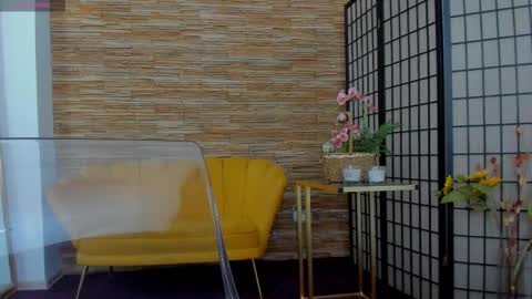 Aisha online show from September 2025 04:12:01 AM