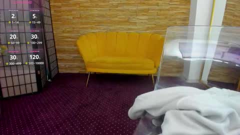 Aisha online show from September 2025 04:06:01 AM