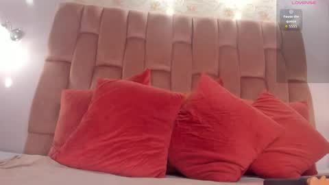 aisha  online show from March 2026 10:04:01 PM