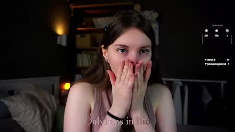 Aliza online show from December 2025 01:12:02 AM