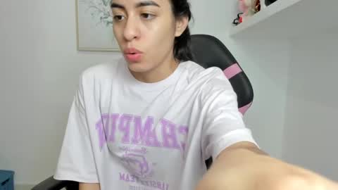 VALENTINA  independent online show from March 2025 12:20:02 AM