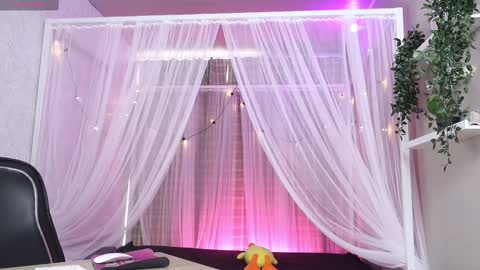 Snapshot of akame_s chatting on October 2025 08:42:02 PM online show from October 2025 08:42:02 PM