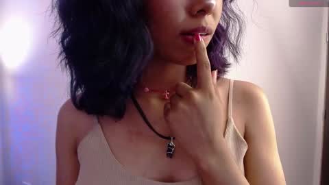 A K A N E  U W U online show from January 2025 03:34:01 PM