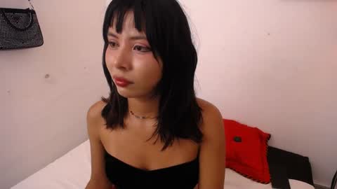 Snapshot of akane_uwu chatting on May 2026 06:09:01 PM A K A N E U W U online show from May 2026 06:09:01 PM