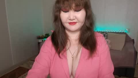 Snapshot of akanire chatting on May 2026 01:38:02 PM Shelly online show from May 2026 01:38:02 PM