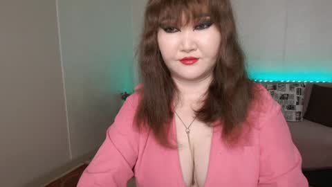 Snapshot of akanire chatting on June 2026 05:19:02 AM Shelly online show from June 2026 05:19:02 AM
