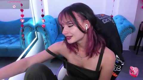 Snapshot of akaza_hakuji_ chatting on February 2026 01:15:02 PM Azaka online show from February 2026 01:15:02 PM