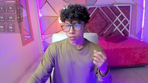 akazaboy online show from January 2025 04:25:01 AM