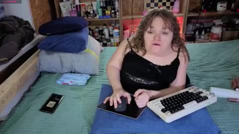 Natalie online show from December 2025 12:32:01 PM