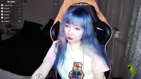 akirahartyx online show from February 2025 03:52:02 PM