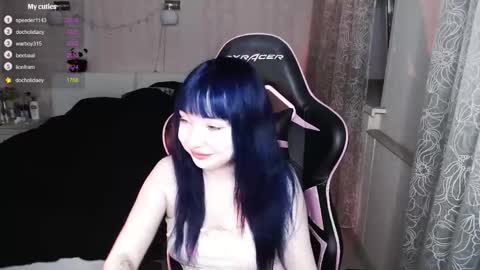 akirahartyx online show from April 2026 04:38:01 PM