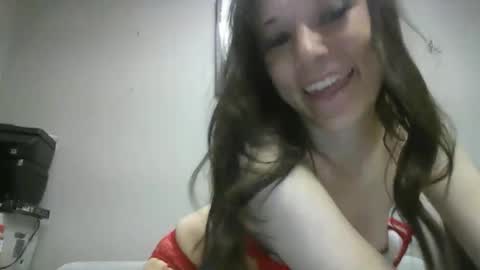 Snapshot of akizzy021 chatting on May 2026 08:47:01 PM akizzy021 online show from May 2026 08:47:01 PM
