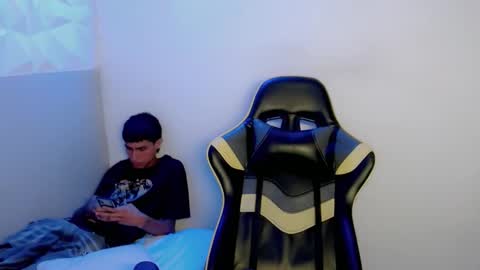 Snapshot of akyra_latin chatting on February 2026 03:19:02 PM Akyra latin online show from February 2026 03:19:02 PM