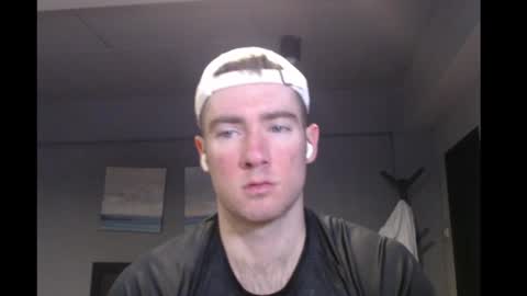 Snapshot of al3xzanderth3gr3at chatting on February 2025 03:35:01 AM Alex online show from February 2025 03:35:01 AM