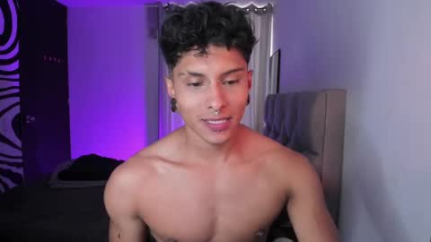 Ander uwu online show from October 2025 03:54:02 PM