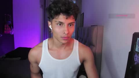 Ander uwu online show from October 2025 10:43:01 PM