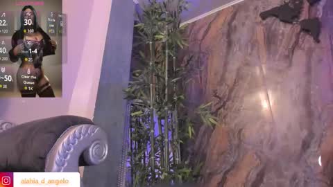 ALAHIA online show from November 2025 05:22:01 PM