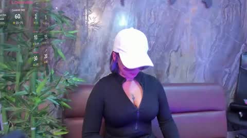 ALAHIA online show from November 2025 05:19:01 PM