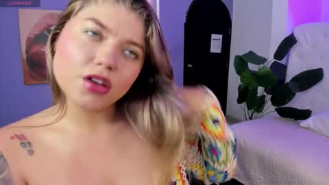 Alaia online show from November 2025 02:18:01 PM