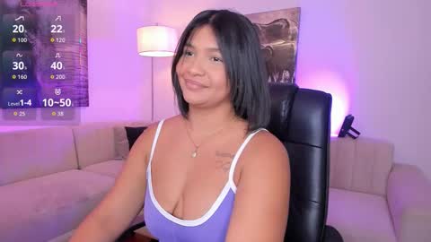 Alaia online show from October 2025 07:36:02 PM