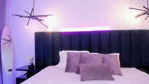 Alaia online show from April 2026 07:44:02 PM