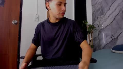 Snapshot of alan__smith chatting on November 2025 07:57:01 PM alan__smith online show from November 2025 07:57:01 PM