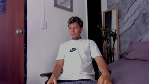 Snapshot of alan__smith chatting on November 2025 07:45:02 PM alan__smith online show from November 2025 07:45:02 PM