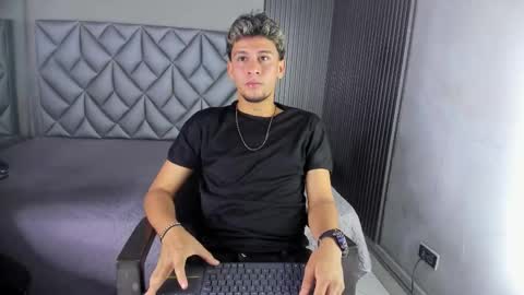 Snapshot of alan__smith chatting on November 2025 07:57:01 PM alan__smith online show from November 2025 07:57:01 PM