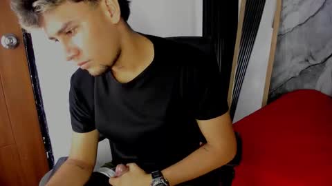 Snapshot of alan__smith chatting on November 2025 08:00:01 PM alan__smith online show from November 2025 08:00:01 PM