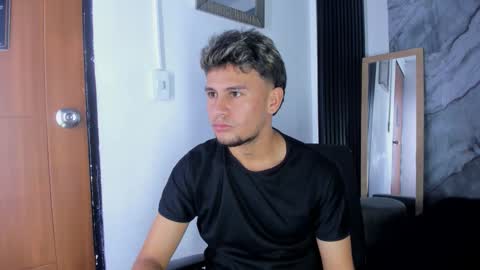 Snapshot of alan__smith chatting on December 2025 07:52:02 PM alan__smith online show from December 2025 07:52:02 PM