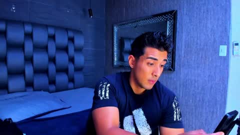 Snapshot of alan_greek_1 chatting on April 2026 11:50:01 PM Alan greek online show from April 2026 11:50:01 PM