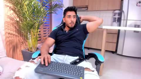 Snapshot of alan_greek_1 chatting on May 2026 11:11:01 PM Alan greek online show from May 2026 11:11:01 PM