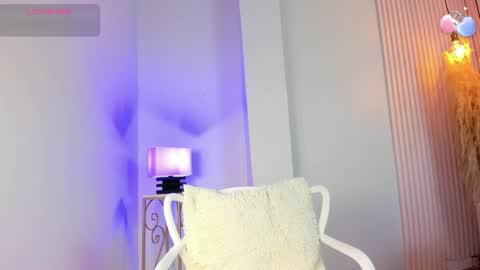 Snapshot of alana__rossetti chatting on June 2026 12:11:01 PM Alana online show from June 2026 12:11:01 PM