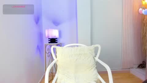 Snapshot of alana__rossetti chatting on June 2026 12:22:01 PM Alana online show from June 2026 12:22:01 PM