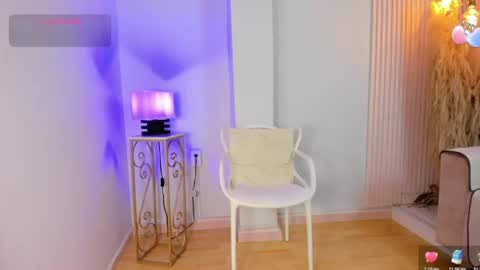 Snapshot of alana__rossetti chatting on July 2026 12:11:02 PM Alana online show from July 2026 12:11:02 PM