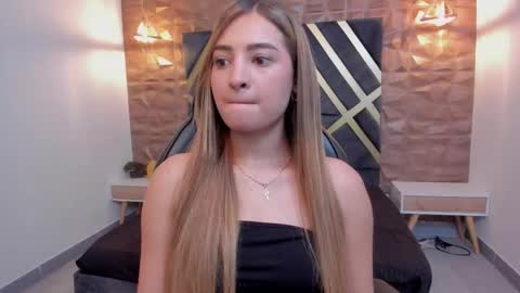 ALANA COX online show from December 2025 12:30:01 AM