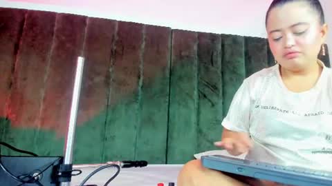 ALANA PETITE online show from July 2026 08:10:02 AM